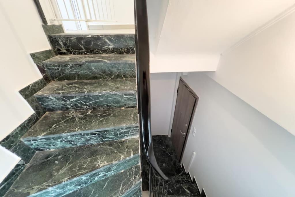 Spacious Penthouse Near Downtown Athènes Extérieur photo